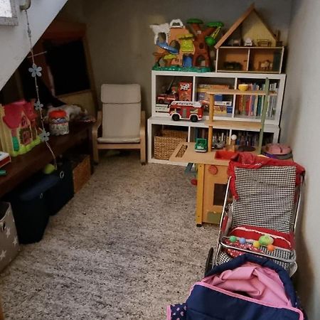 Souterrainwohnung Mit Grossem Garten Und Sauna Касел Екстериор снимка