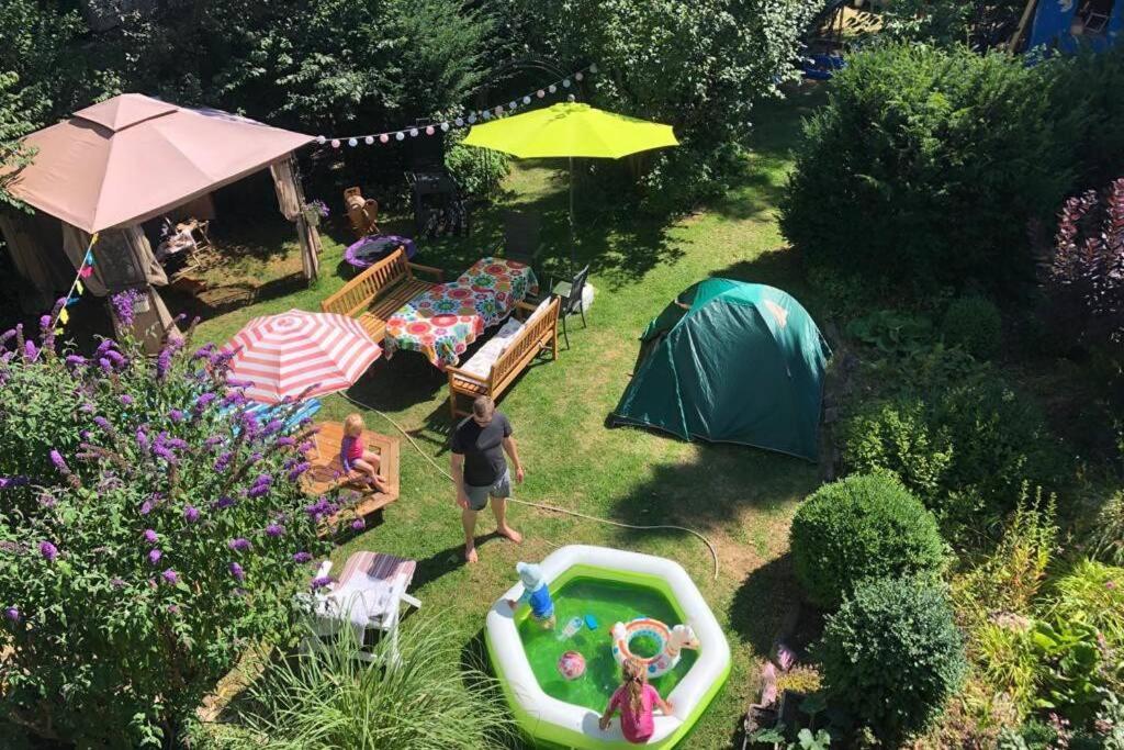 Souterrainwohnung Mit Grossem Garten Und Sauna Касел Екстериор снимка