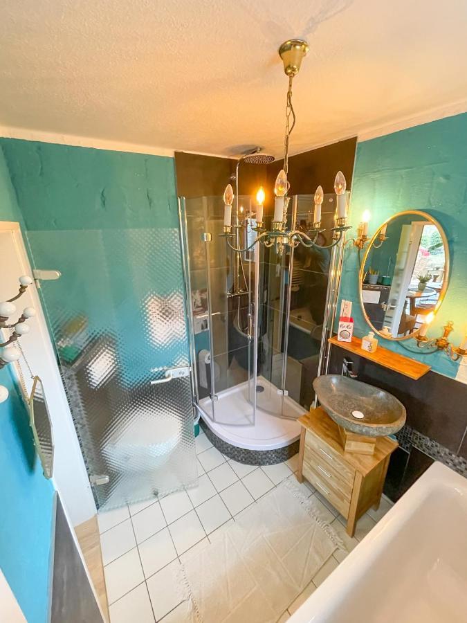 Souterrainwohnung Mit Grossem Garten Und Sauna Касел Екстериор снимка